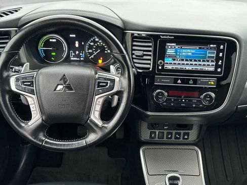 Used 2019 Mitsubishi Outlander GT image 36