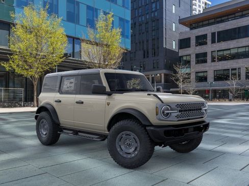 New 2025 Ford Bronco Badlands w/ Sasquatch Package AWD/4WD image 7