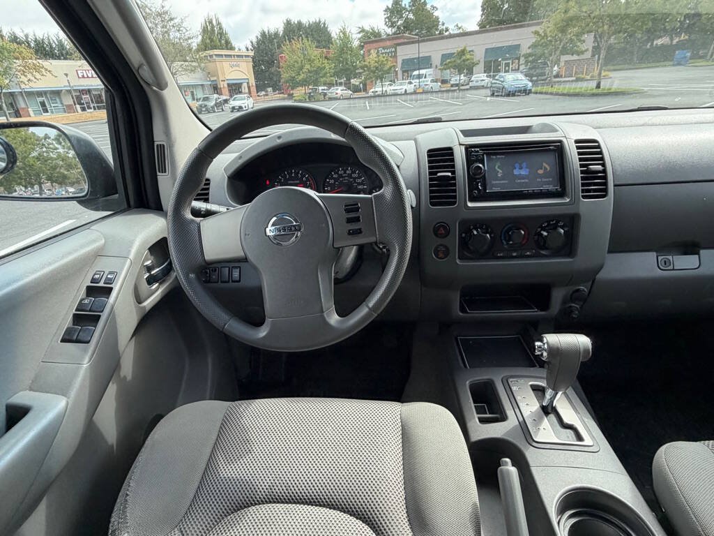 Used 2006 Nissan Frontier SE w/ (P01) Power Pkg RWD image 12
