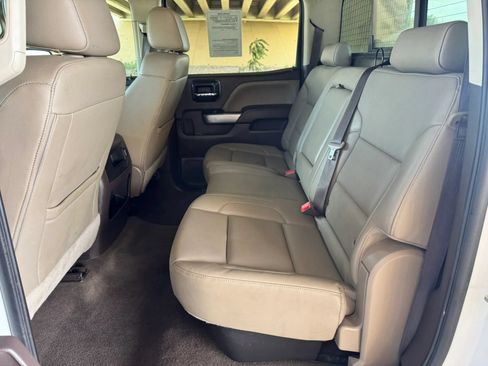 Used 2018 Chevrolet Silverado 1500 LTZ Z71 w/ LTZ Plus Package AWD/4WD image 18