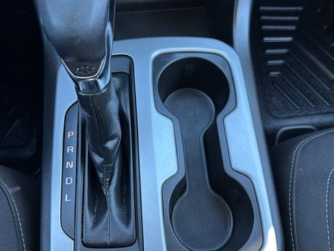 Used 2022 Chevrolet Colorado LT w/ LT Convenience Package image 19