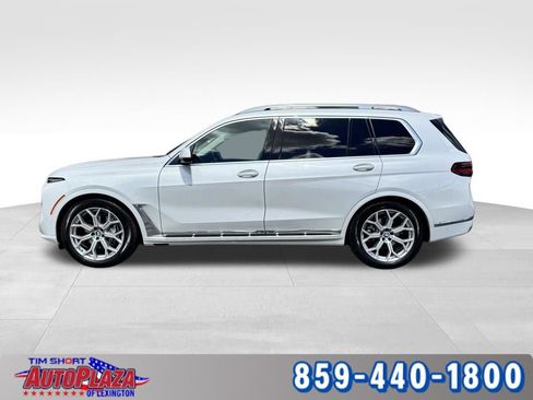 Used 2025 BMW X7 xDrive40i AWD/4WD image 3