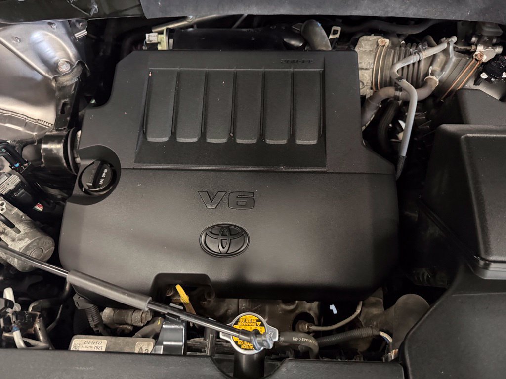 Used 2015 Toyota Highlander LE AWD/4WD image 9