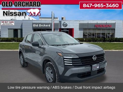 Used 2025 Nissan Kicks S image 4