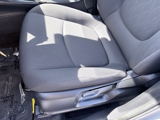 Used 2025 Toyota Corolla Cross LE FWD image 10