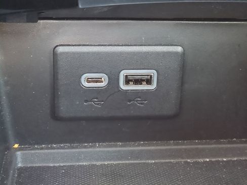 Used 2023 Buick Envision Preferred image 19