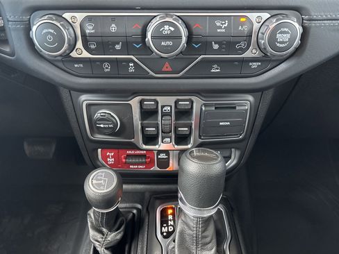 New 2026 Jeep Gladiator Mojave image 17