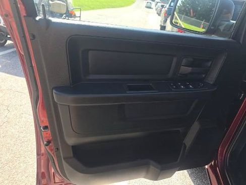 Used 2019 RAM 1500 Express RWD image 12
