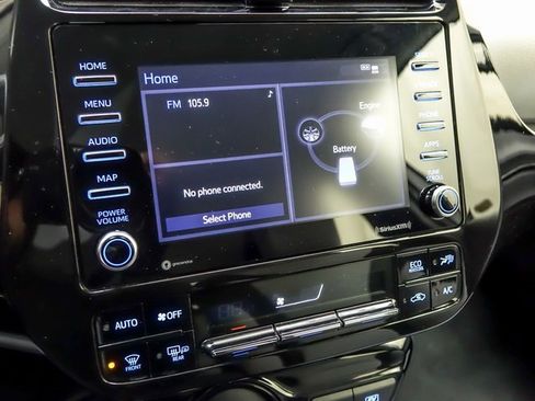 Certified 2022 Toyota Prius LE image 18