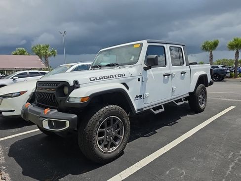 Used 2020 Jeep Gladiator Sport AWD/4WD image 4