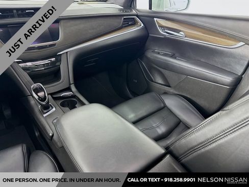 Used 2017 Cadillac XT5 Platinum image 25