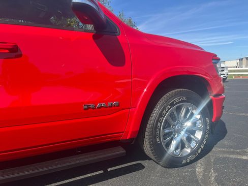 Used 2021 RAM 1500 Laramie w/ Sport Appearance Package AWD/4WD image 14
