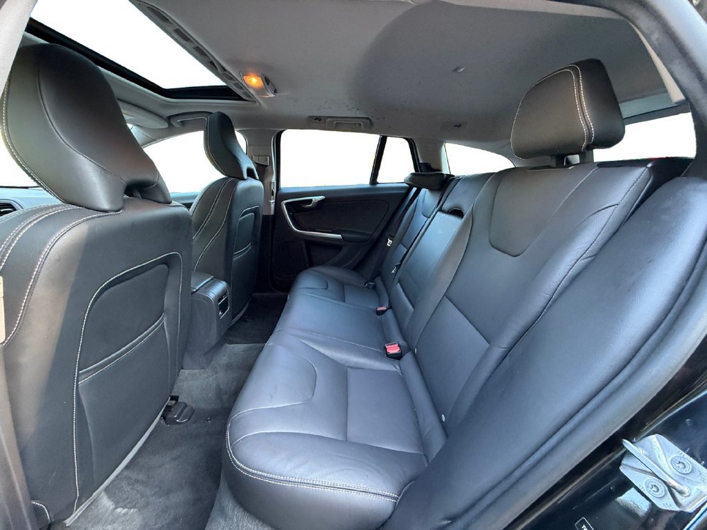 Used 2018 Volvo V60 T5 Dynamic w/ Vision Package FWD image 14