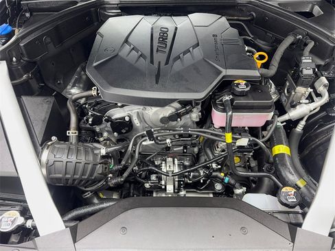 Used 2025 Genesis G70 2.5T image 77