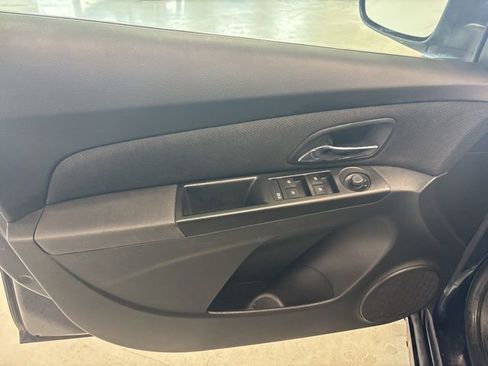 Used 2014 Chevrolet Cruze LT image 15
