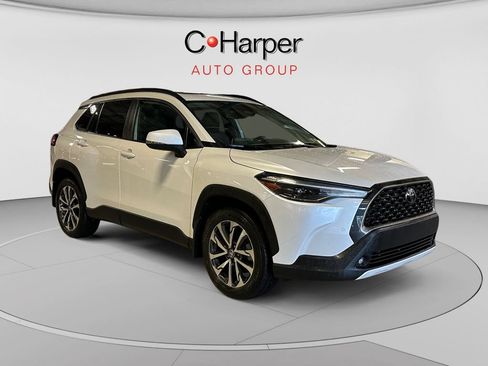 Used 2023 Toyota Corolla Cross XLE w/ Convenience Package AWD/4WD image 1
