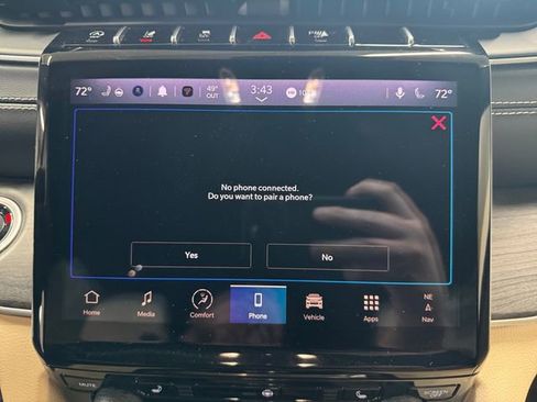 Used 2024 Jeep Grand Cherokee Limited AWD/4WD image 18