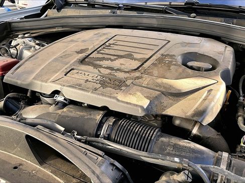 Used 2021 Jaguar F-PACE S image 31