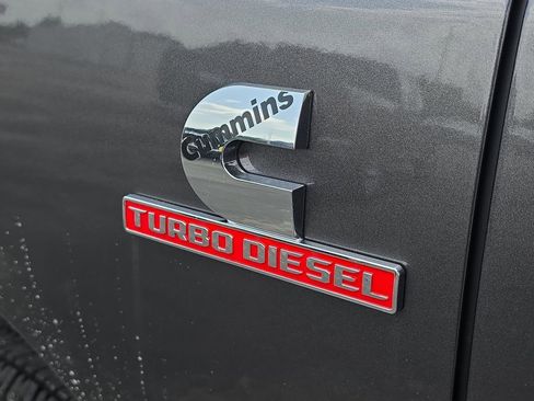 New 2025 RAM 2500 Laramie AWD/4WD image 7