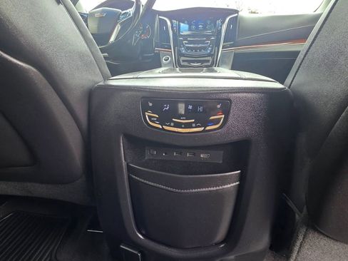 Used 2019 Cadillac Escalade Premium Luxury image 16