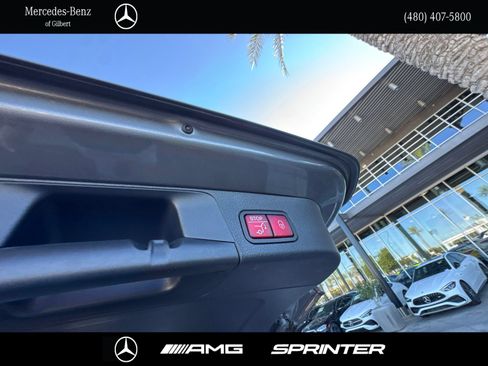 Certified 2022 Mercedes-Benz GLB 250 image 8