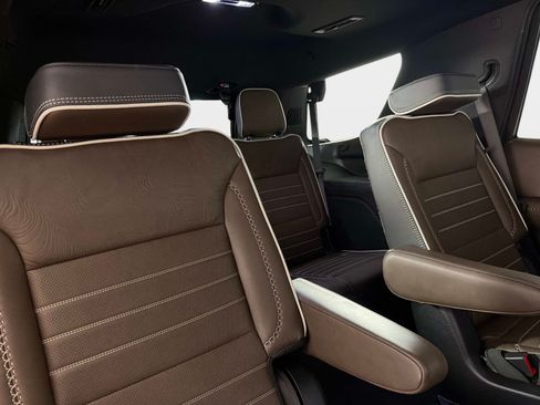 Used 2026 GMC Yukon Denali Ultimate AWD/4WD image 29