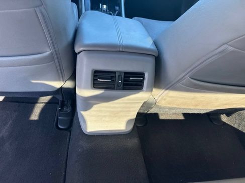 Used 2017 Honda Accord EX-L image 13