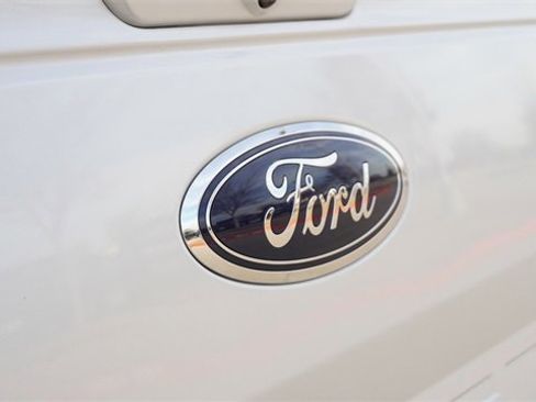 Used 2019 Ford F150 Lariat image 12