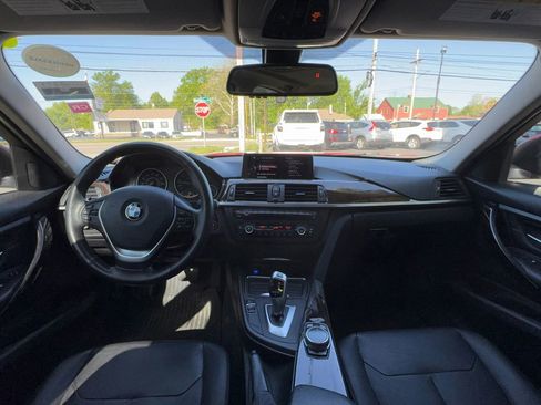 Used 2014 BMW 328i xDrive Sedan AWD/4WD image 9
