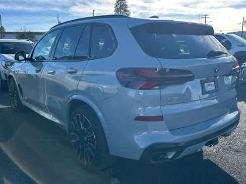 Used 2025 BMW X5 xDrive50e w/ M Sport Package image 3