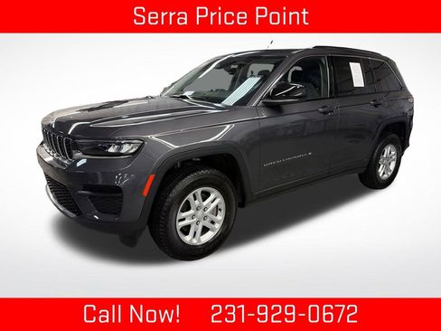 Certified 2023 Jeep Grand Cherokee Laredo AWD/4WD image 1