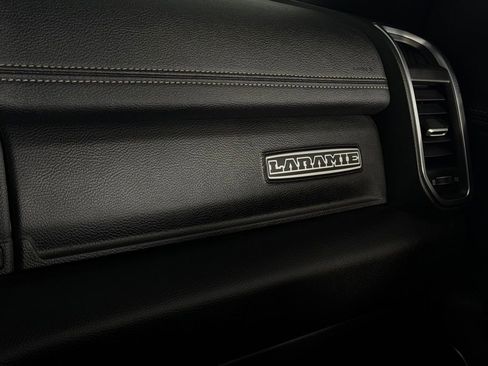 Used 2025 RAM 1500 Laramie AWD/4WD image 18