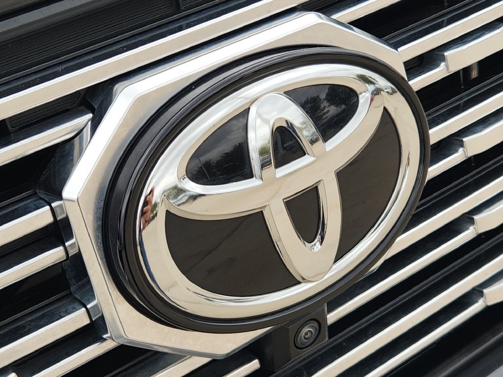 Certified 2025 Toyota Tacoma Limited AWD/4WD image 13