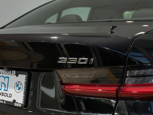 Used 2021 BMW 330i xDrive Sedan w/ Premium Package AWD/4WD image 13