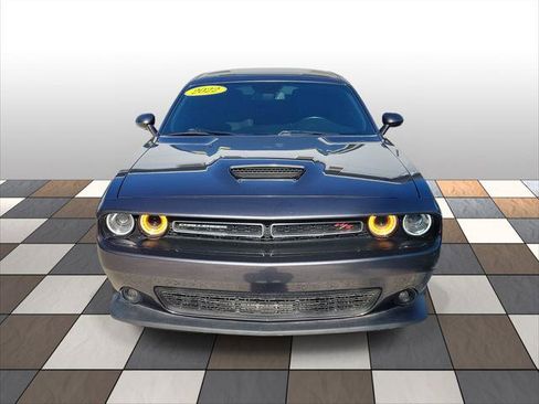 Used 2022 Dodge Challenger R/T RWD image 2