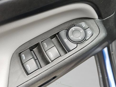 Used 2023 Chevrolet Equinox LT w/ Driver Convenience Package image 29