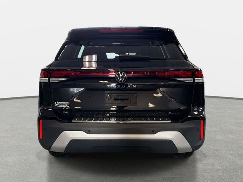 New 2026 Volkswagen Tiguan SE image 6