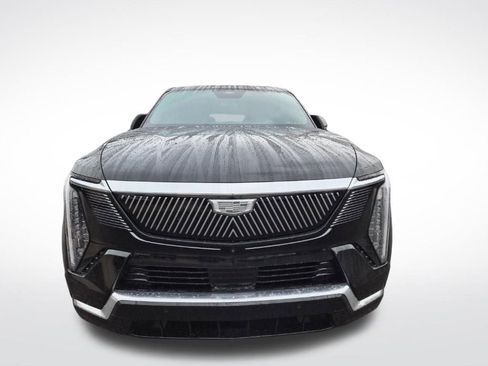 Used 2025 Cadillac Escalade IQ Luxury 1 w/ Smart Trailering package image 14