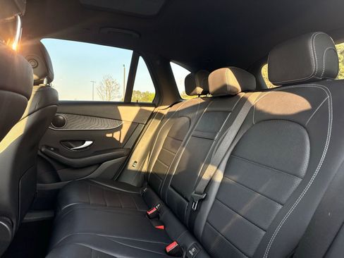 Used 2018 Mercedes-Benz GLC 300 4MATIC image 27