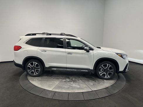 Used 2023 Subaru Ascent Touring image 7