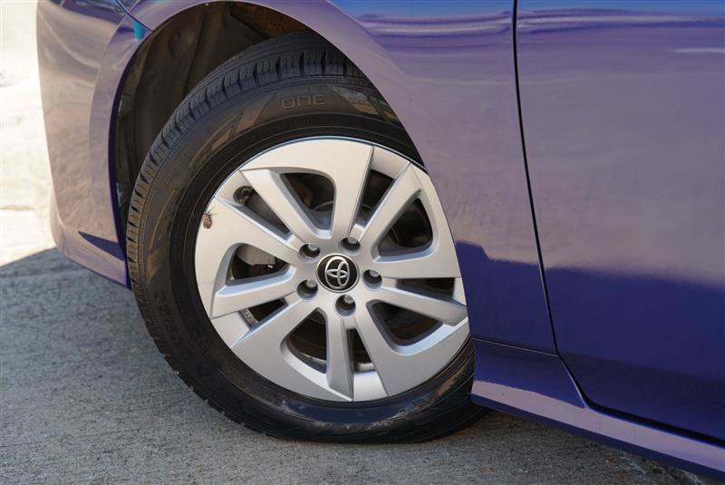 Used 2016 Toyota Prius Two FWD image 18