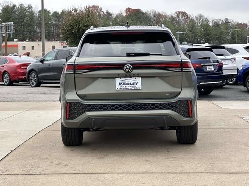 New 2026 Volkswagen Tiguan SE R-Line AWD/4WD image 3