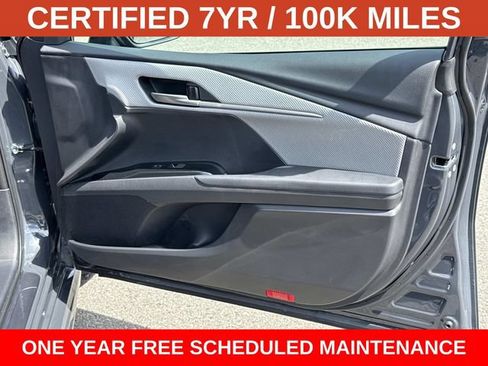 Used 2025 Toyota Camry SE FWD image 8