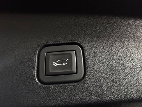 Used 2024 Cadillac Lyriq Sport AWD/4WD image 30