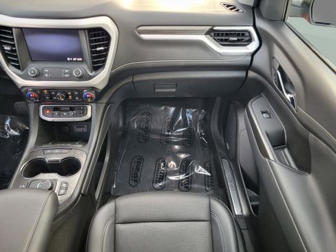 Used 2023 GMC Acadia SLT w/ Elevation Edition image 19