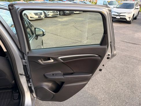 Used 2017 Honda Fit LX image 19
