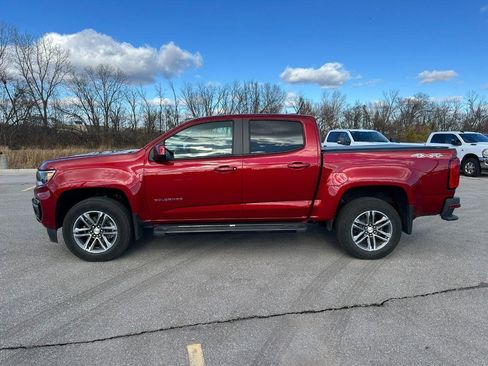 Used 2022 Chevrolet Colorado LT w/ LT Convenience Package image 2