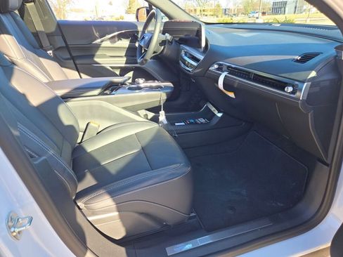 New 2026 Cadillac Lyriq Premium Sport image 7