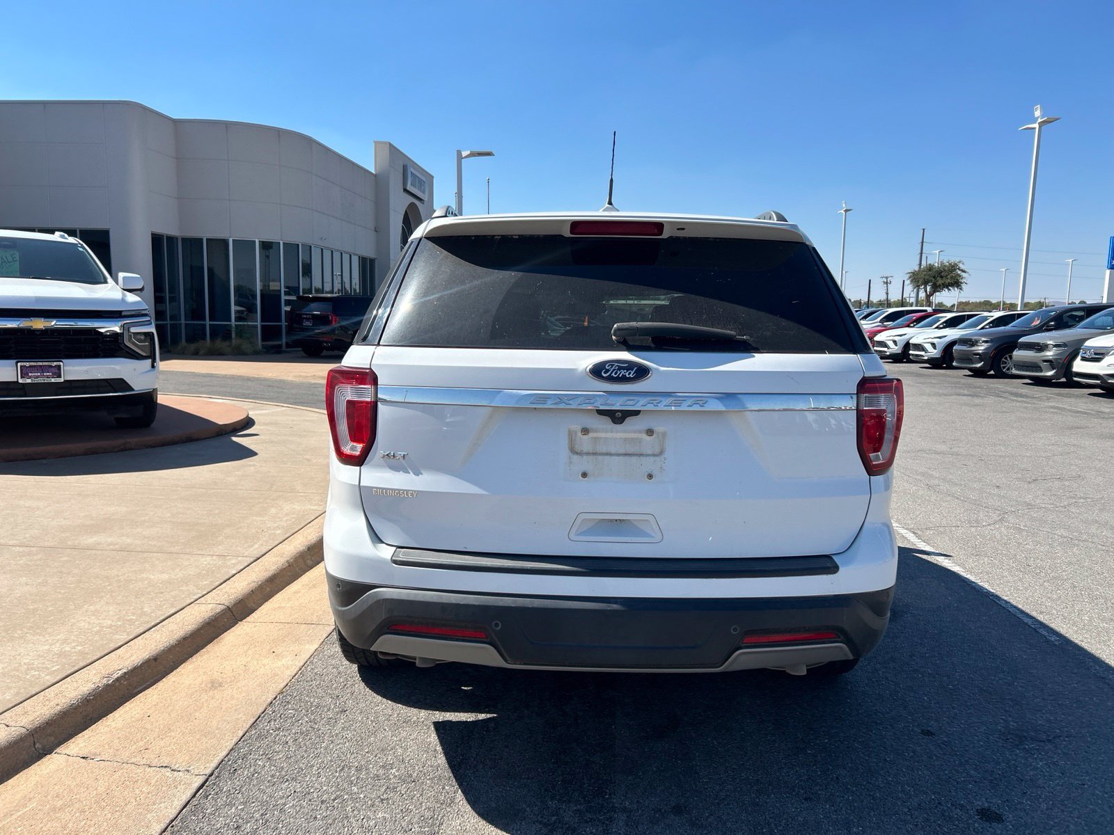 Used 2019 Ford Explorer XLT w/ Equipment Group 202A FWD image 6