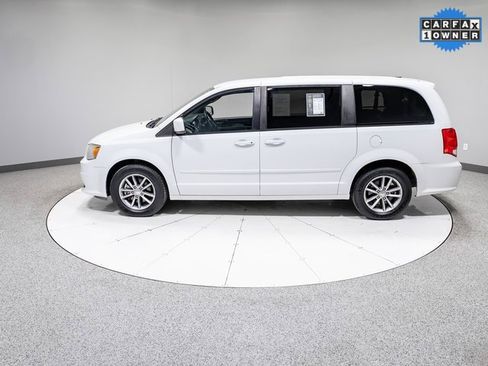Used 2016 Dodge Grand Caravan SE image 30